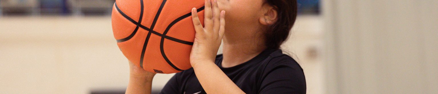 17 Girl going for basket